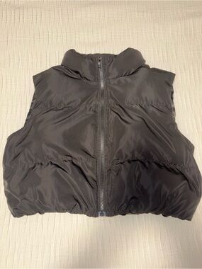 Black Puffer Vest - Zip Front